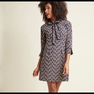 ModCloth Lipstick-Print Shift Dress